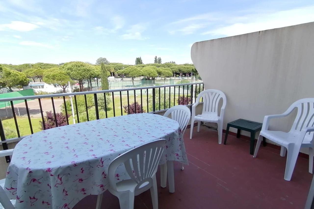 40m With Terrace In A With Pool Apartment Le Grau-du-Roi