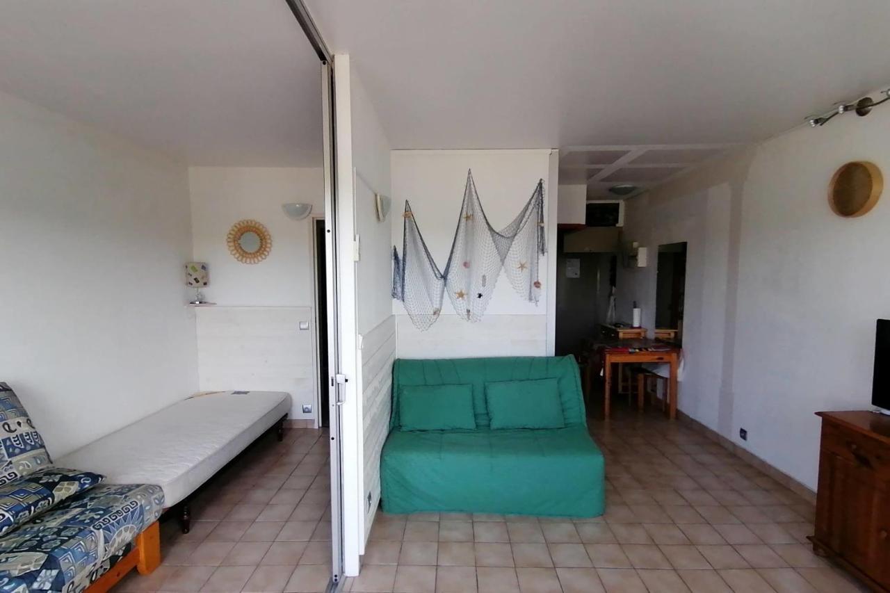 40m With Terrace In A With Pool